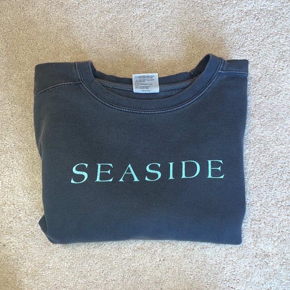 Seaside crewneck sweatshirt. Size M.